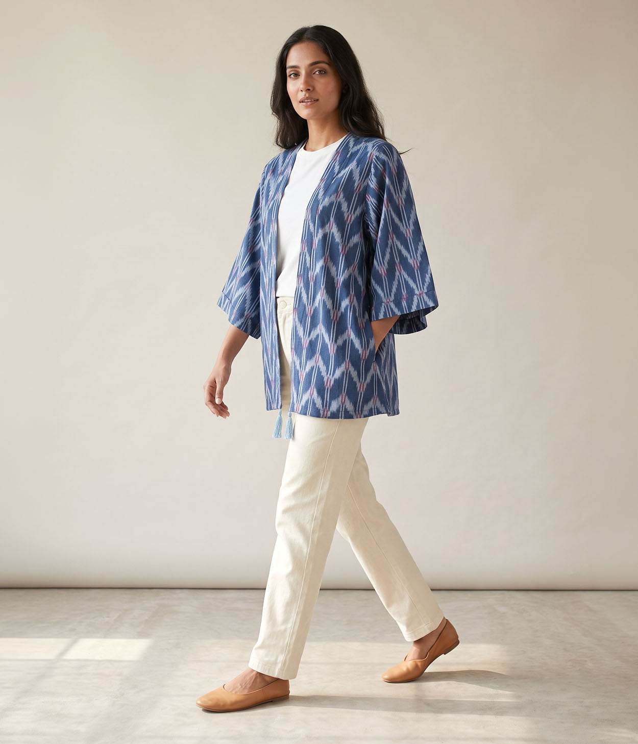 Indigo Current Ikat Woven Kimono Secondary image
