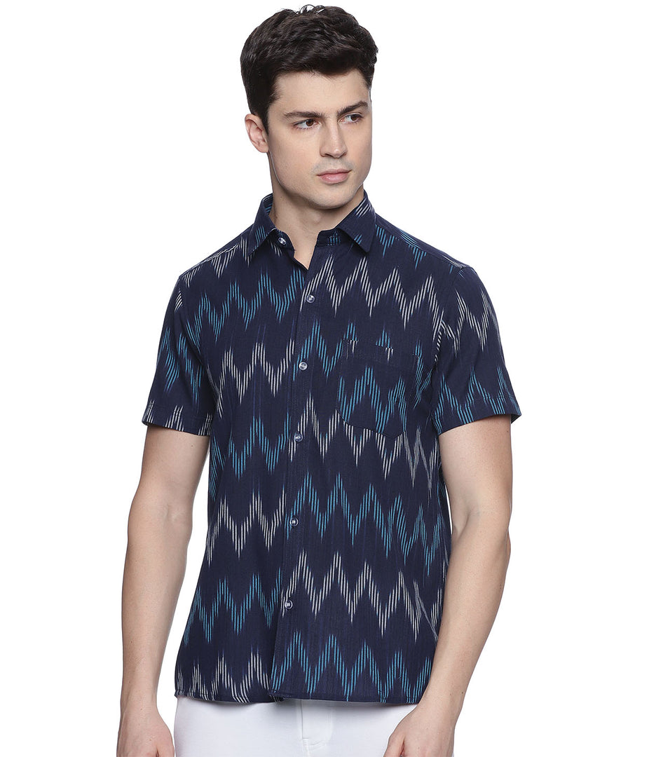 Ikat Navy Blue Chevrons Mens Short-Sleeved Shirt