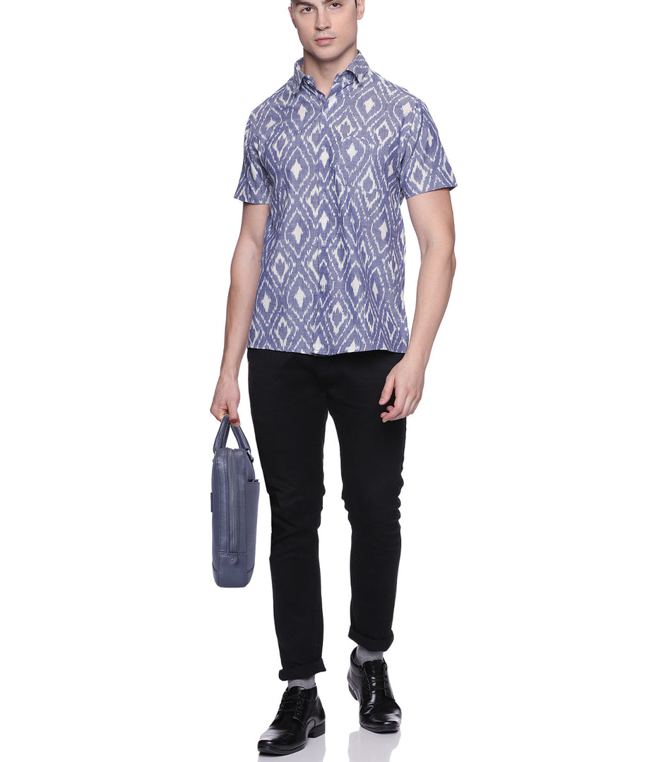 Ikat Pastel Blue Patterned Mens Short-Sleeved Shirt