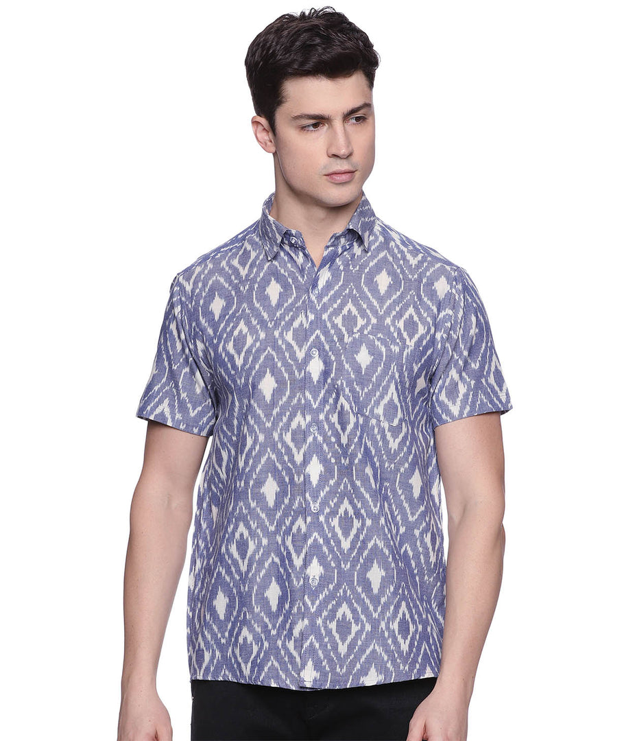 Ikat Pastel Blue Patterned Mens Short-Sleeved Shirt