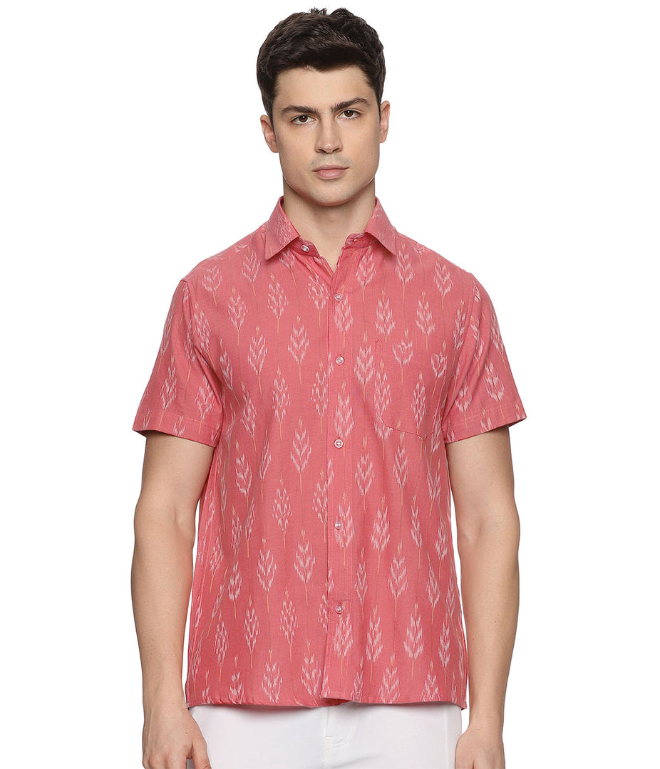 Ikat Rust Red Patterned Mens Short-Sleeved Shirt