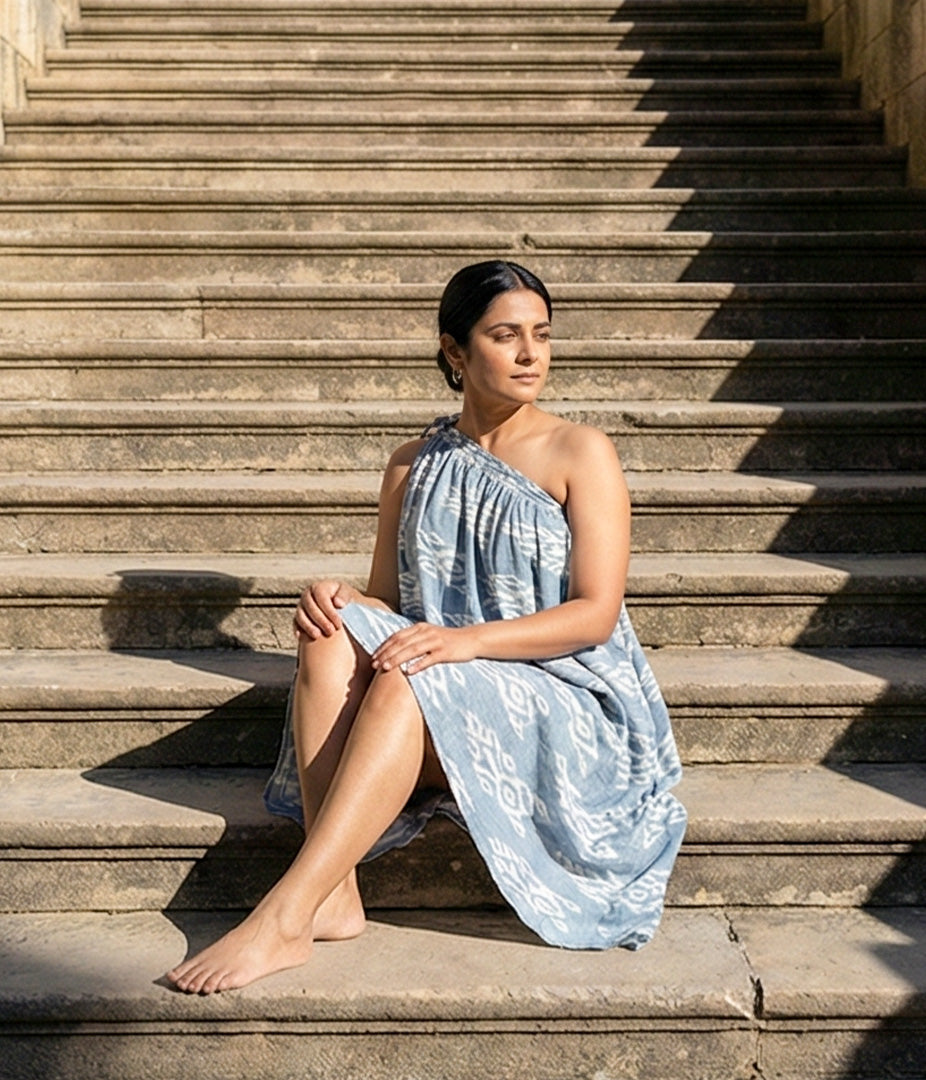 The Staircase Pause Drift Dress