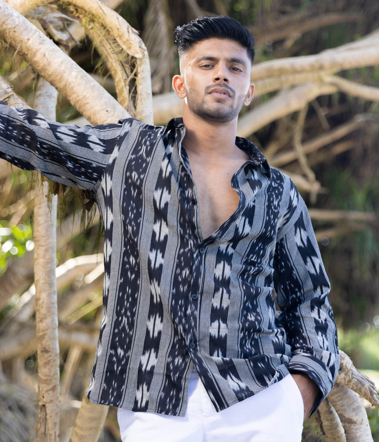 Ikat Woven Midnight Form Shirt Main image