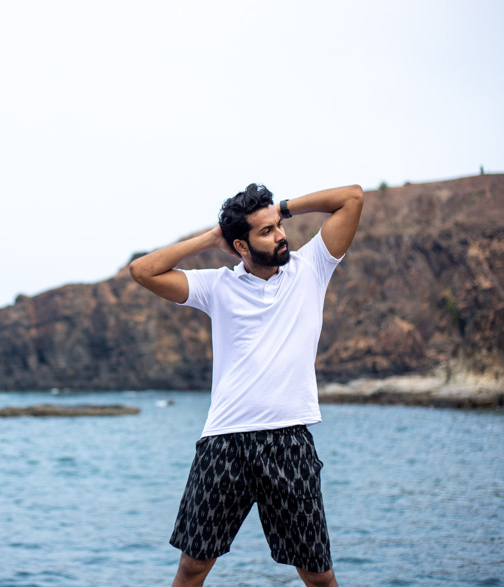 Black-White Patterned Ikat Mens Shorts