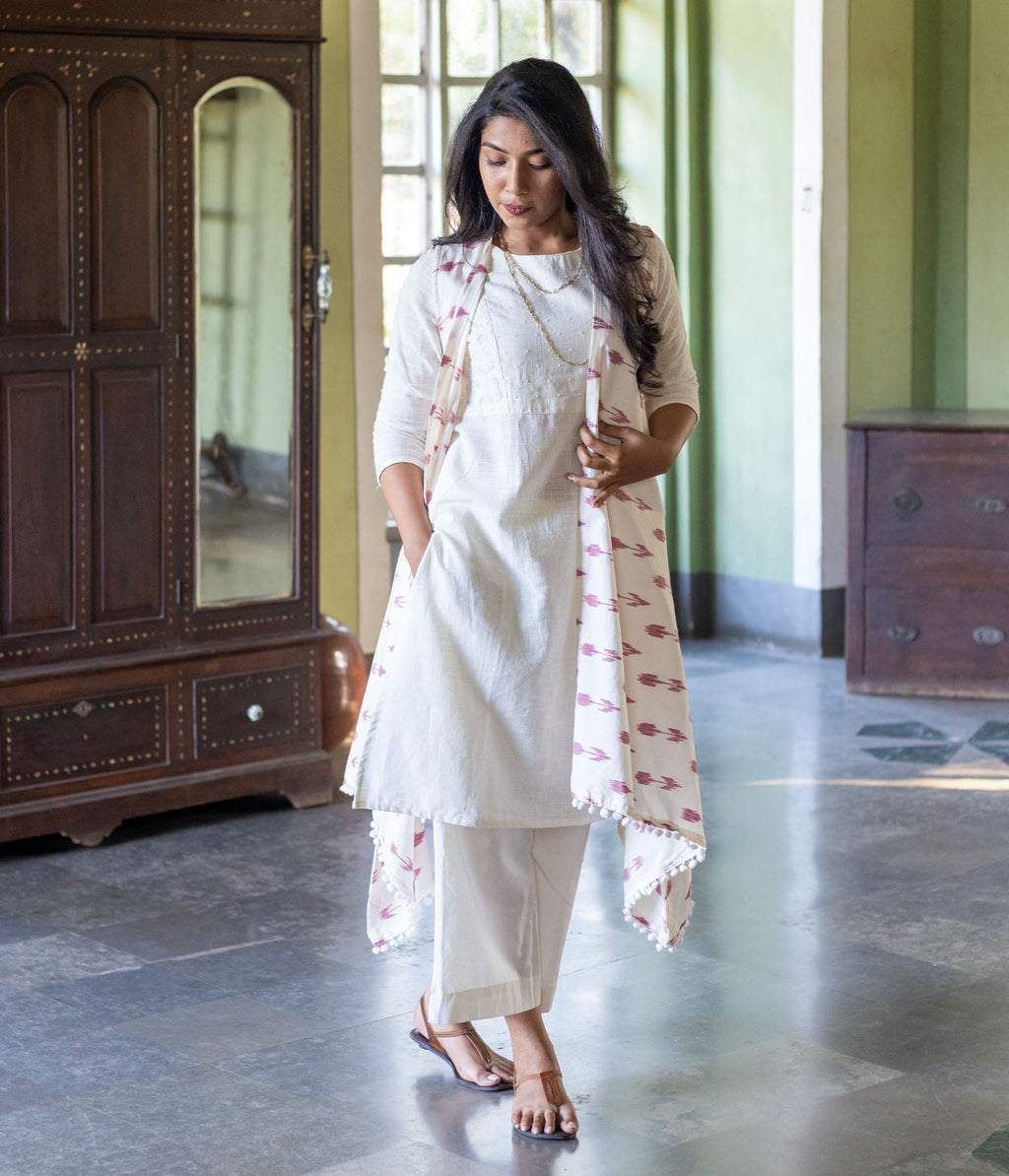 Ikat White-Red Patterned Womens Shrug